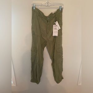 NWT Stradivarius Cargo Pant